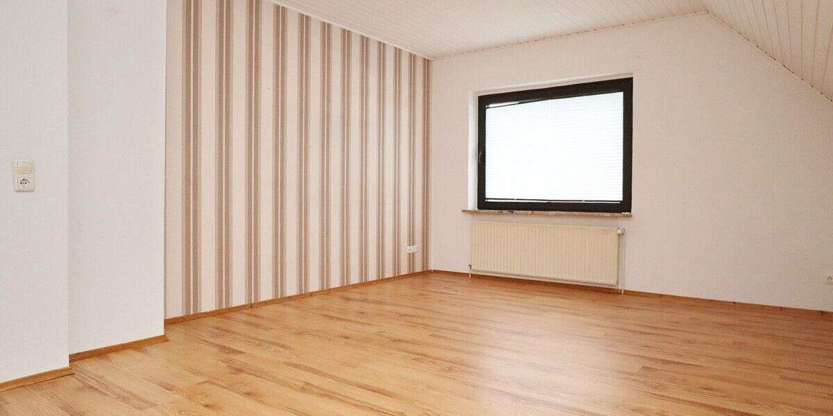 Großräumige 2,5-Zimmer Wohnung auf zwei Ebenen in Henstedt-Ulzburg 2 zimmer