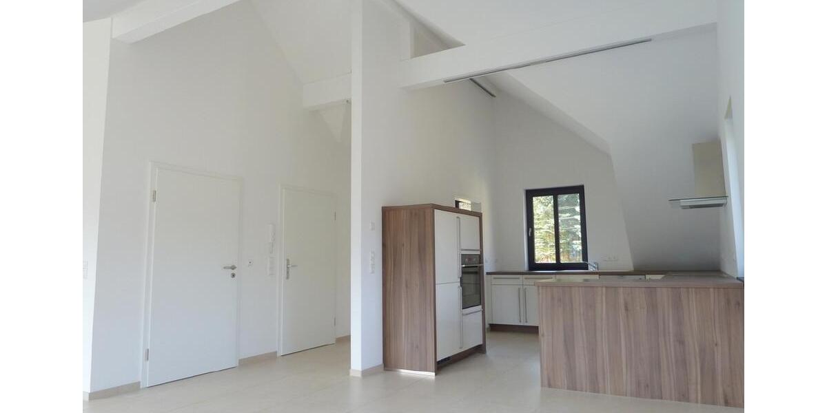 Dachgeschoßwohnung Hoffeld - 2 Zimmer, 95 m&sup2;, 750&euro; | Angebot:26560334