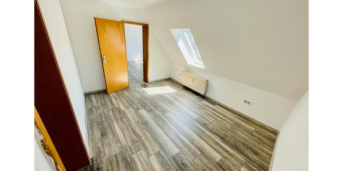Dachgeschoßwohnung Halberstadt - 3 Zimmer, 68 m&sup2;, 440&euro; | Angebot:25498153