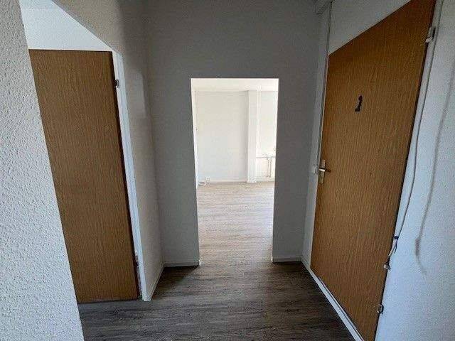 Etagenwohnung Zwickau Pölbitz - 3 Zimmer, 70 m&sup2;, 399&euro; | Angebot:26842133