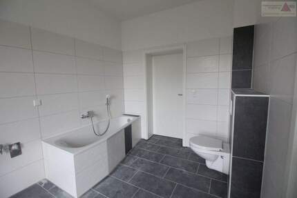 Wohnung Aue Aue - 3 Zimmer, 98 m&sup2;, 559&euro; | Angebot:24043868