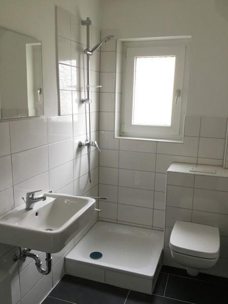 Schöne 3-Zimmer-Wohnung mit Balkon und Tageslichtbad zimmer