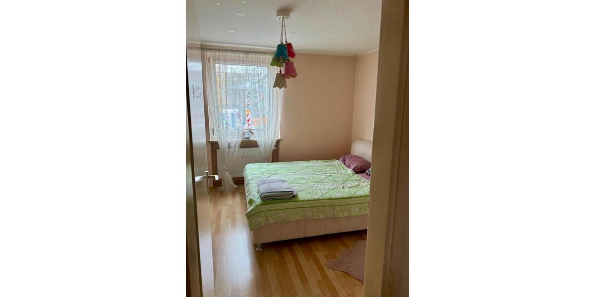 Erdgeschoßwohnung München Schwabing-Freimann - 3.5 Zimmer, 92 m&sup2;, 2.300&euro; | Angebot:25935713