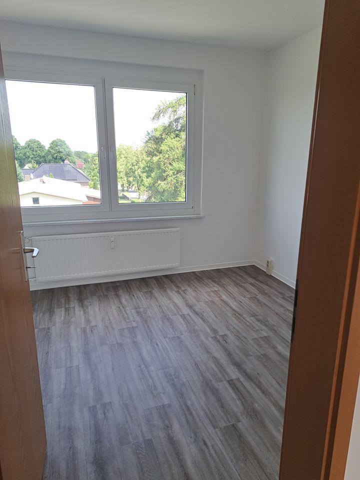 Marnitz - schöne 4-Zimmerwohnung in ruhiger Lage und eigenem Stellplatz