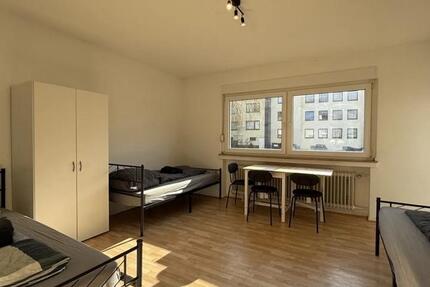 3-Zimmer-Erdgeschosswohnung mit Balkon, Einbauküche & Stellplatz 3 zimmer