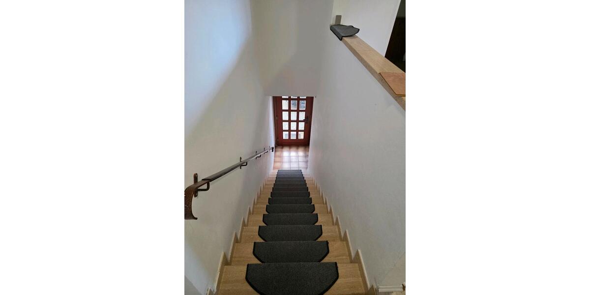 Etagenwohnung Saterland - 8 Zimmer, 125 m&sup2;, 800&euro; | Angebot:26647148