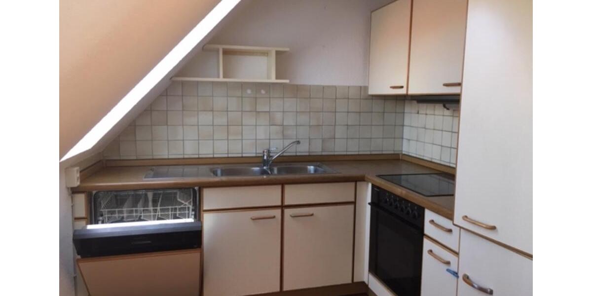 Dachgeschoßwohnung Bad Neustadt an der Saale - 3 Zimmer, 146 m&sup2;, 1.375&euro; | Angebot:25655377