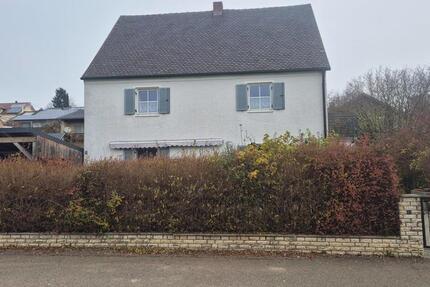 Einfamilienhaus mit 145 qm und Nebengebäude zu vermieten 92026 6 zimmer