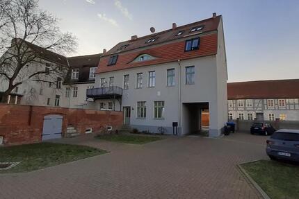 Wohnung Perleberg - 2.5 Zimmer, 93 m&sup2;, 850&euro; | Angebot:25292710
