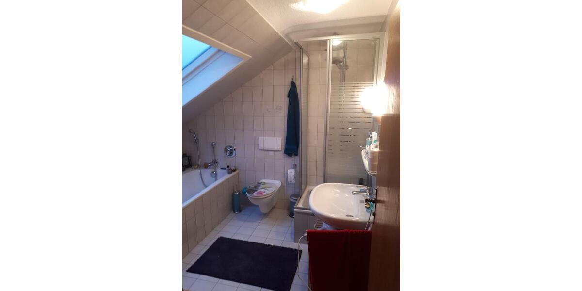 Dachgeschoßwohnung Herrenberg - 3 Zimmer, 76 m&sup2;, 835&euro; | Angebot:25070113