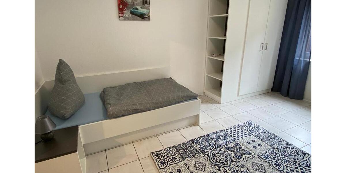 Etagenwohnung Höxter - 1 Zimmer, 16 m&sup2;, 250&euro; | Angebot:26136377