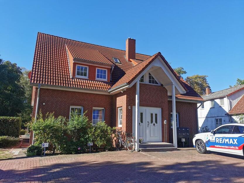 „Wohnen mit Charme – 2 Zimmer unter dem Dach in Eschede“(AK-5208)