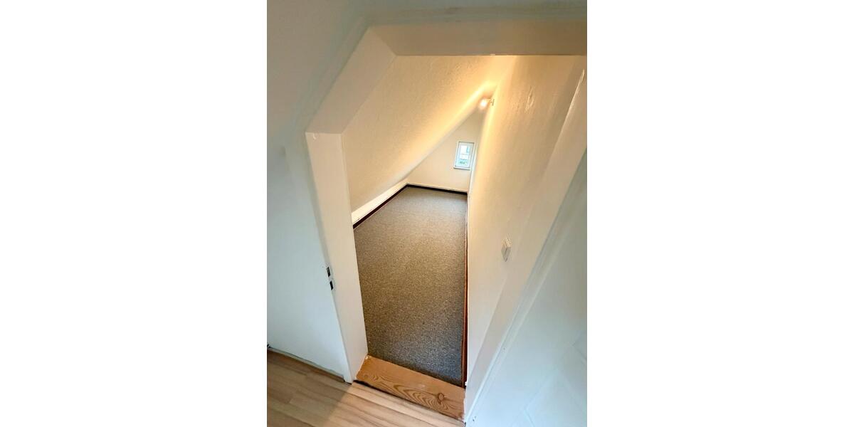 Dachgeschoßwohnung Amt Neuhaus - 3.5 Zimmer, 80 m&sup2;, 450&euro; | Angebot:26632953