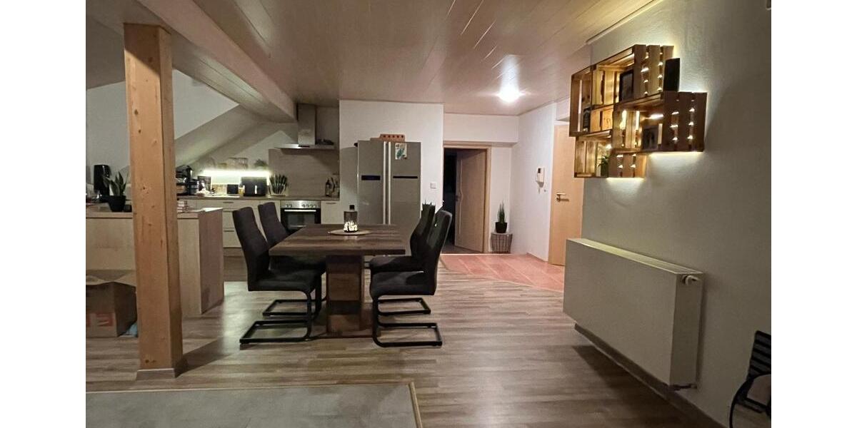 Dachgeschoßwohnung Rimbach - 3 Zimmer, 145 m&sup2;, 990&euro; | Angebot:24663052