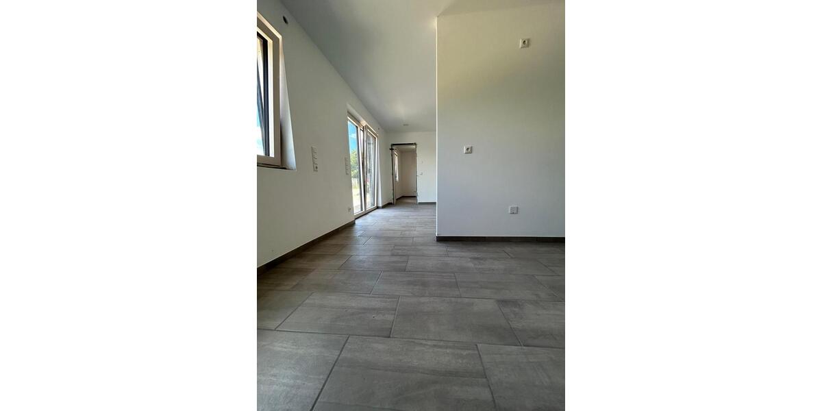 Erdgeschoßwohnung Nittendorf - 2.5 Zimmer, 64 m&sup2;, 950&euro; | Angebot:26603753
