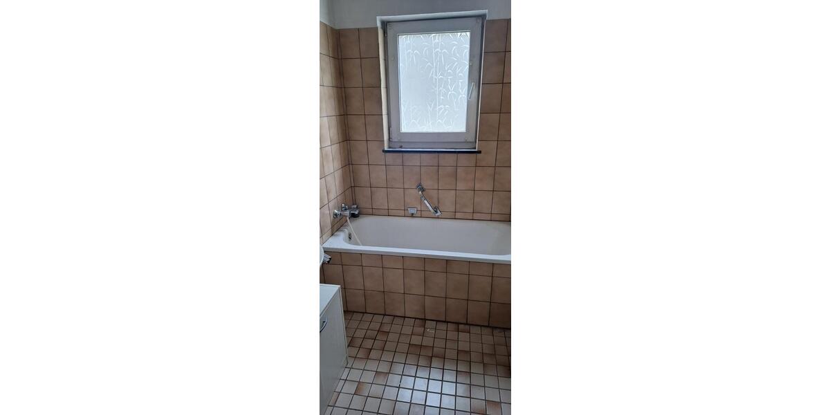 402.03 Schöne 1 ZKB Wohnung in der Katharinenstraße 12, 36103 Flieden. 2 zimmer