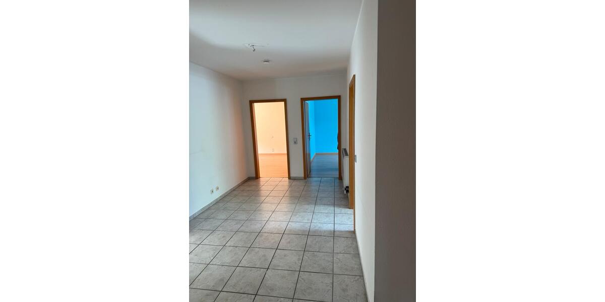 Etagenwohnung Schwalmtal - 3 Zimmer, 100 m&sup2;, 1.200&euro; | Angebot:26635286