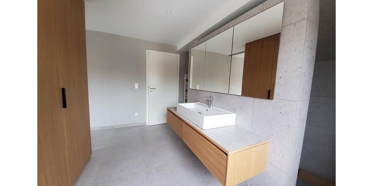 Dachgeschoßwohnung Mönchsroth - 3 Zimmer, 78 m&sup2;, 700&euro; | Angebot:26566516