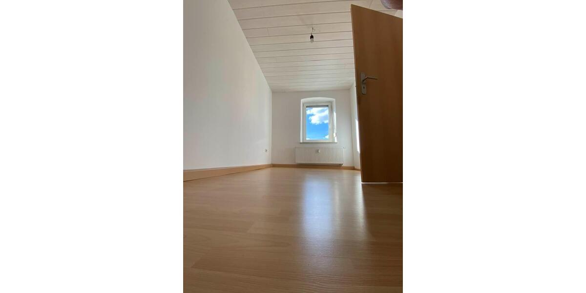 4-Zimmer, 75 qm Wohnung lichtdurchflutet im Herzen von Pressig 4 zimmer