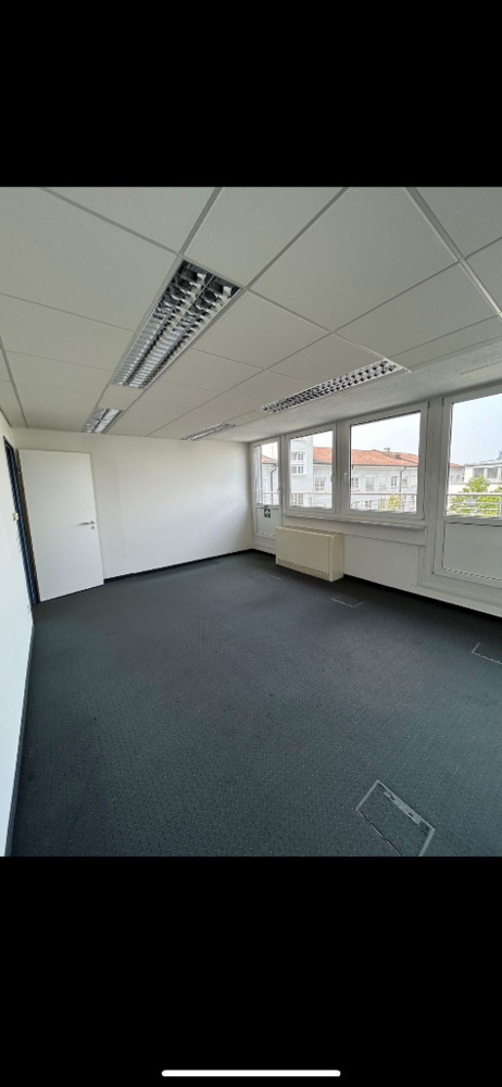 WESTEND: Flexible Büro-Studiofläche mit Dachterrasse - All-in-Miete
