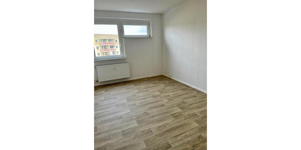 Etagenwohnung Oelsnitz (Vogtland) - 4 Zimmer, 96 m&sup2;, 530&euro; | Angebot:23863355