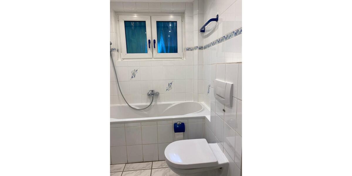 Helle 2-Zimmer-Wohnung mit Südbalkon und großem Garten 2 zimmer