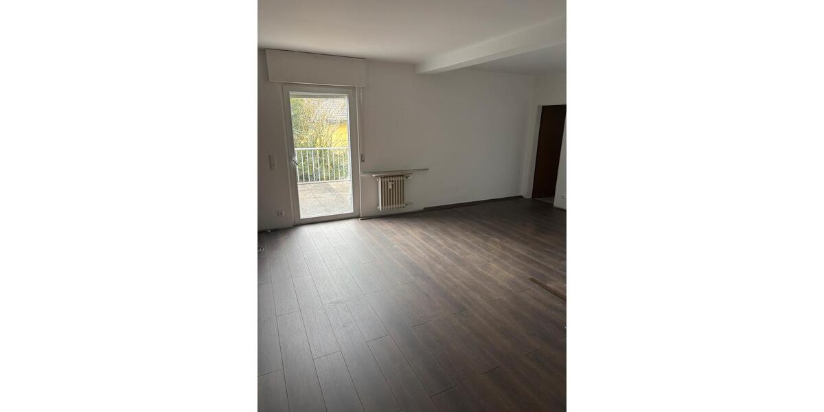 Erdgeschoßwohnung Kreuztal - 3 Zimmer, 115 m&sup2;, 1.250&euro; | Angebot:25083089