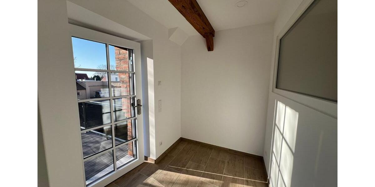 Dachgeschoßwohnung Schkeuditz - 3 Zimmer, 124 m&sup2;, 1.302&euro; | Angebot:25414642