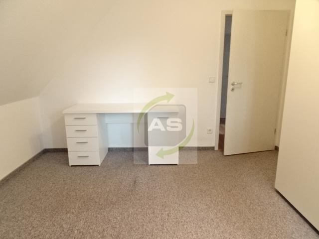 Dachgeschoßwohnung Zwickau Zwickau-West - 2 Zimmer, 49 m&sup2;, 330&euro; | Angebot:26440937