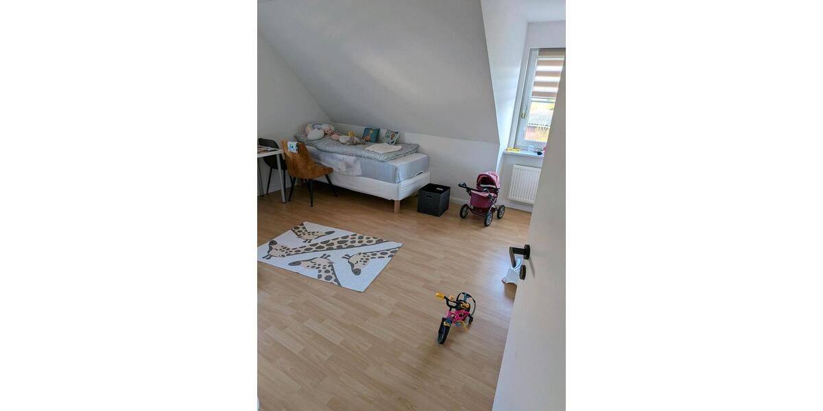 Dachgeschoßwohnung Weddingstedt - 3 Zimmer, 80 m&sup2;, 750&euro; | Angebot:26150564