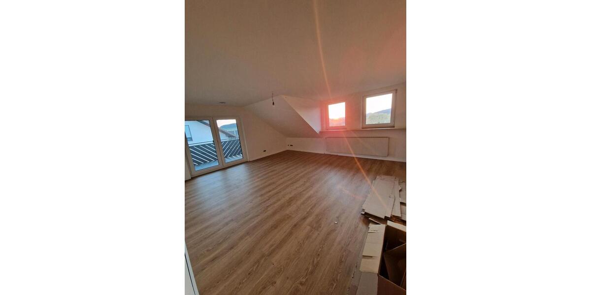 Dachgeschoßwohnung Geroda - 4.5 Zimmer, 124 m&sup2;, 850&euro; | Angebot:25537200