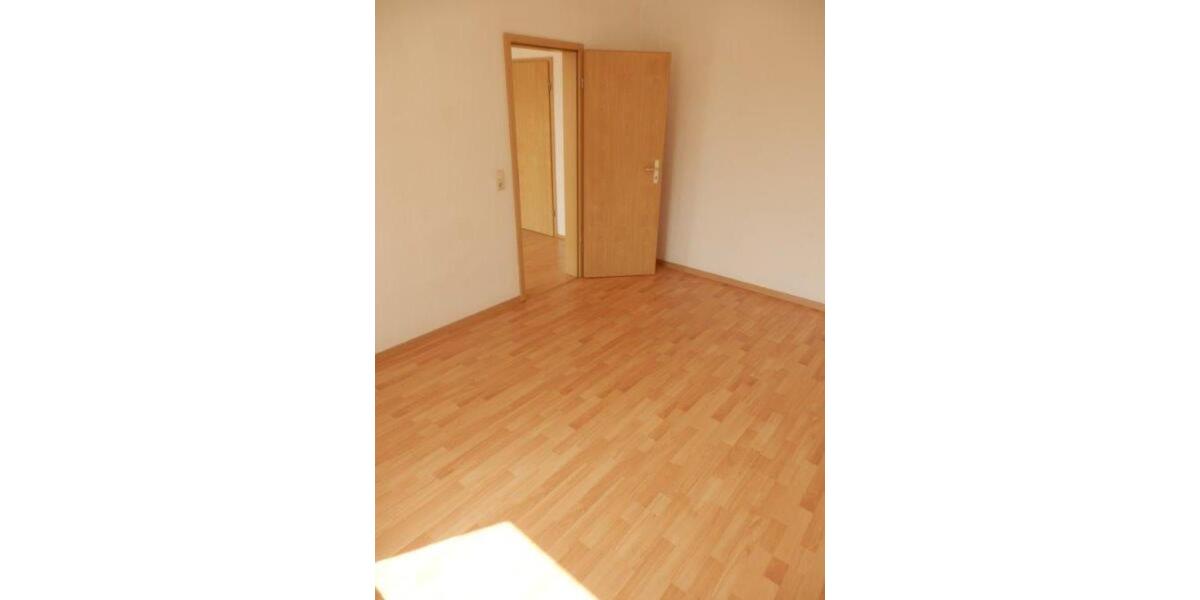 Hochparterre Neustadt in Sachsen - 2 Zimmer, 40 m&sup2;, 265&euro; | Angebot:24490808