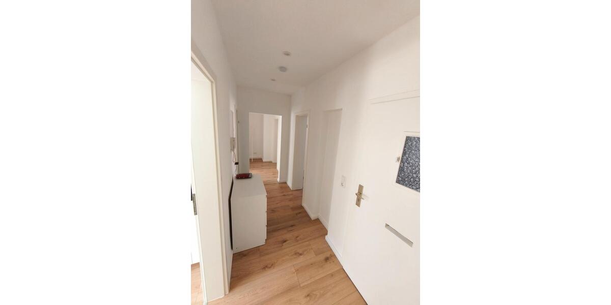 Etagenwohnung Sangerhausen - 1 Zimmer, 61 m&sup2;, 400&euro; | Angebot:26192463