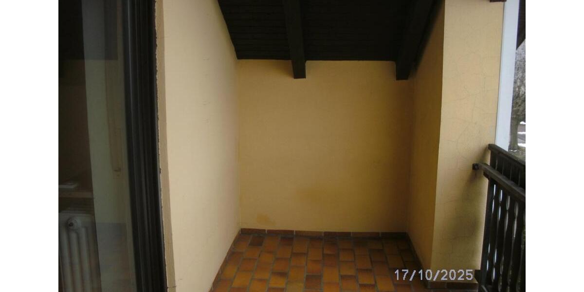 Dachgeschoßwohnung Alteglofsheim - 4 Zimmer, 87 m&sup2;, 620&euro; | Angebot:24818510