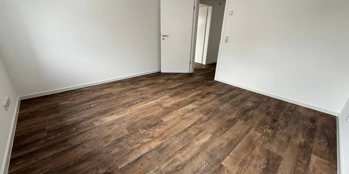 Etagenwohnung Flöha - 4 Zimmer, 90 m&sup2;, 900&euro; | Angebot:26583698