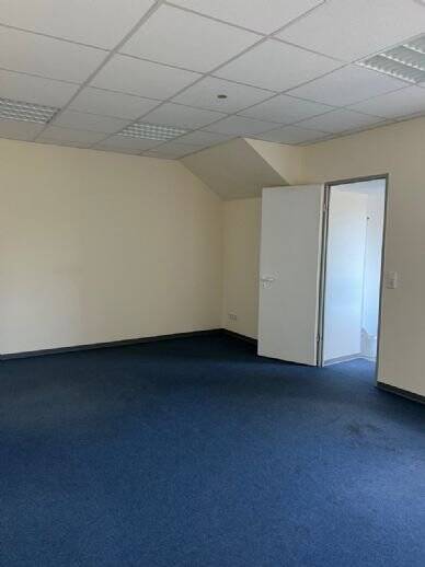 Gewerbeobjekt Schwalbach - 5 Zimmer, 143 m&sup2;, 860&euro; | Angebot:25663140