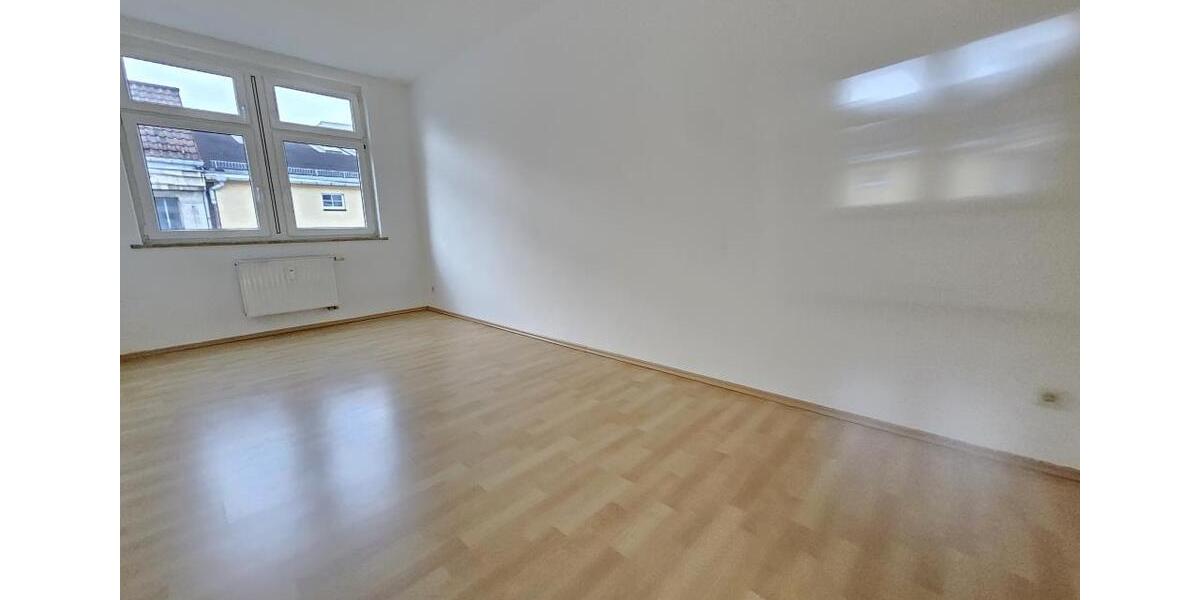 Dachgeschoßwohnung Plauen - 4 Zimmer, 100 m&sup2;, 533&euro; | Angebot:25149569