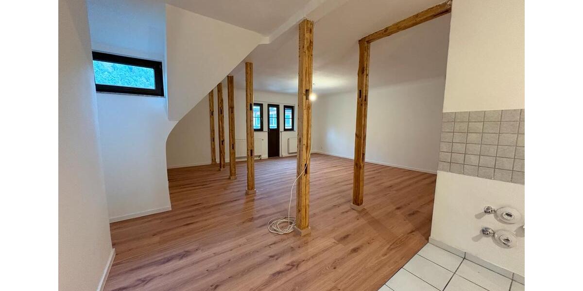Dachgeschoßwohnung Bad Blankenburg - 3 Zimmer, 92 m&sup2;, 720&euro; | Angebot:26227096