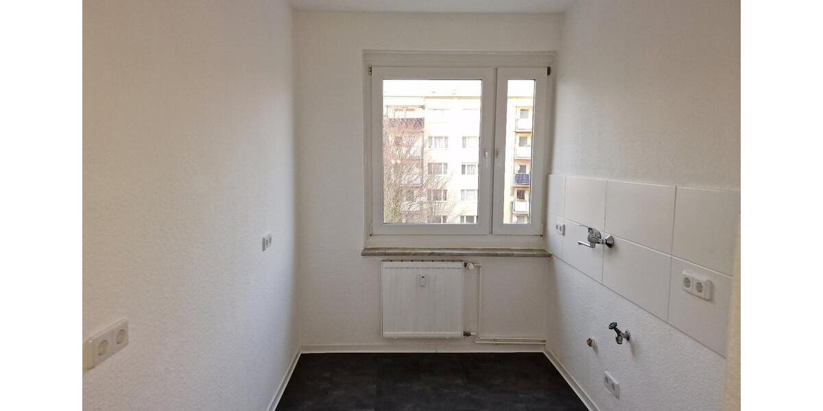 Etagenwohnung Zwenkau - 3 Zimmer, 60 m&sup2;, 375&euro; | Angebot:25845972