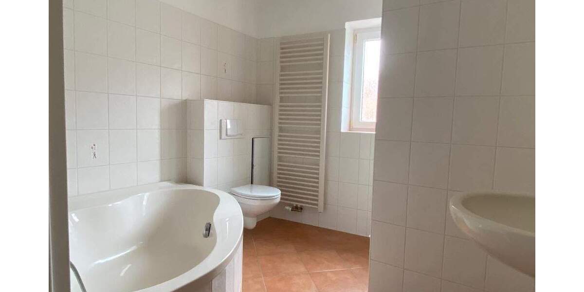 Etagenwohnung Borna - 3 Zimmer, 87 m&sup2;, 600&euro; | Angebot:25668836