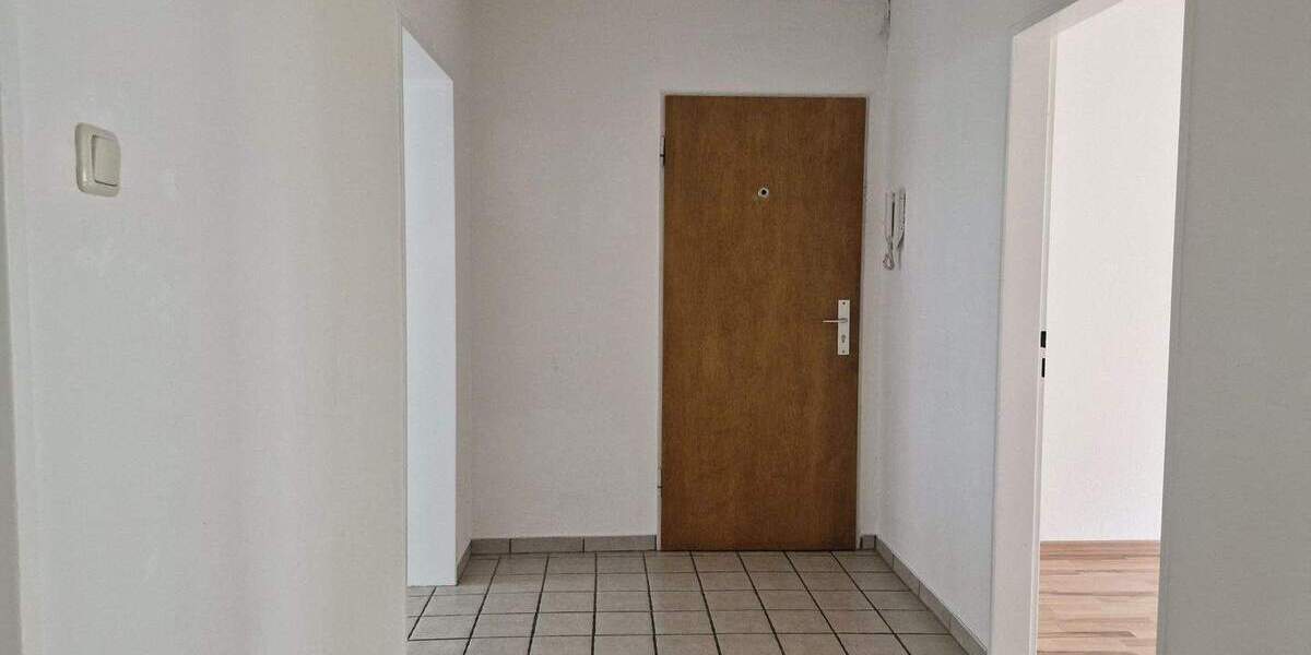 Etagenwohnung Kassel West - 3 Zimmer, 77 m&sup2;, 795&euro; | Angebot:25674206