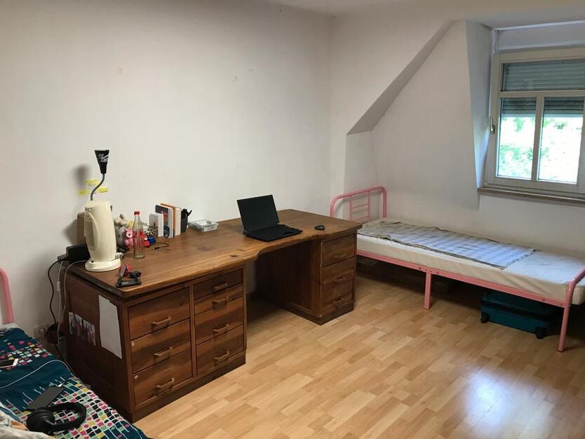 Shared Room Available – Great Location & Budget-Friendly