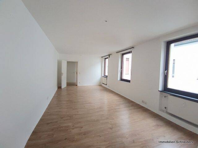 Etagenwohnung Krefeld Dießem/Lehmheide - 3 Zimmer, 110 m&sup2;, 810&euro; | Angebot:26027785