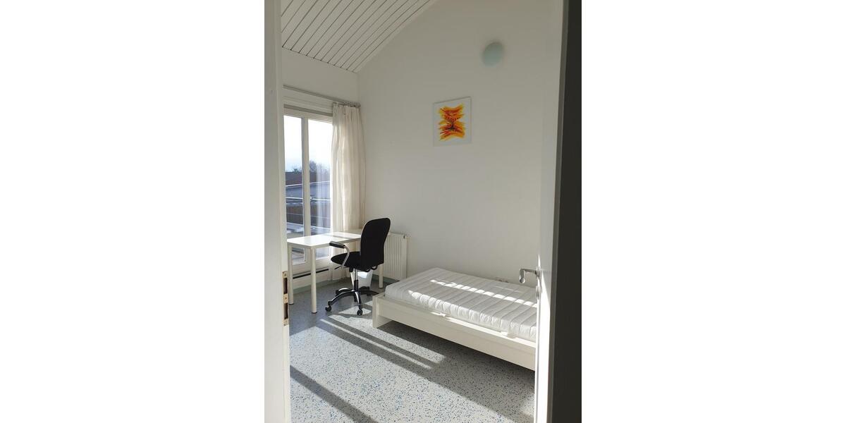 Wohnen auf Zeit Kehl - 6 Zimmer, 15 m&sup2;, 485&euro; | Angebot:26069289