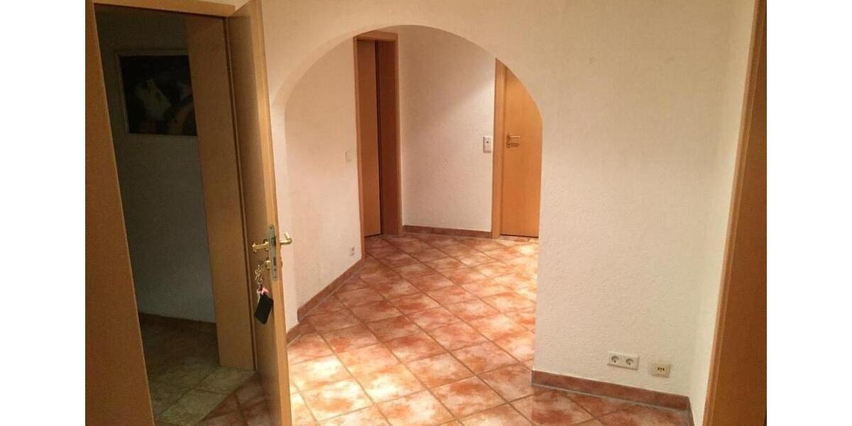 Dachgeschoßwohnung Wirges - 4 Zimmer, 98 m&sup2;, 1.300&euro; | Angebot:26602585