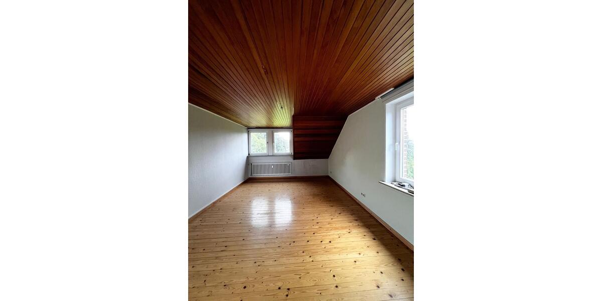 Dachgeschoßwohnung Rinteln - 3 Zimmer, 90 m&sup2;, 750&euro; | Angebot:26368155