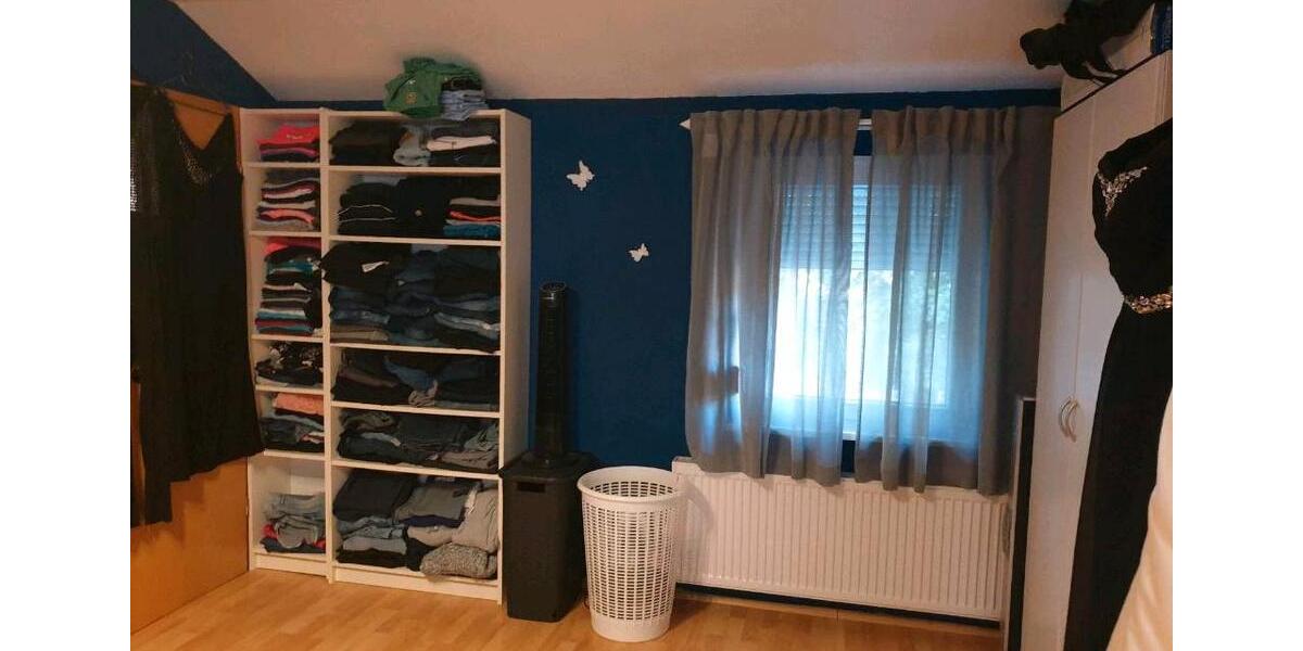 Einfamilienhaus Büdingen - 4 Zimmer, 130 m&sup2;, 1.100&euro; | Angebot:25128265