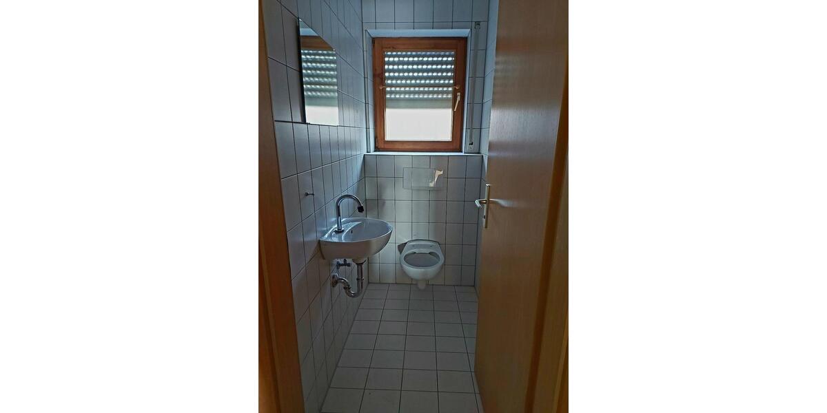 Erdgeschoßwohnung Ebersbach an der Fils - 3 Zimmer, 90 m&sup2;, 1.200&euro; | Angebot:25366445
