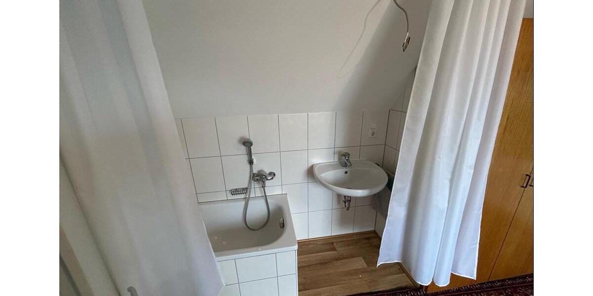 Dachgeschoßwohnung Rothenburg ob der Tauber - 1 Zimmer, 38 m&sup2;, 320&euro; | Angebot:26482725