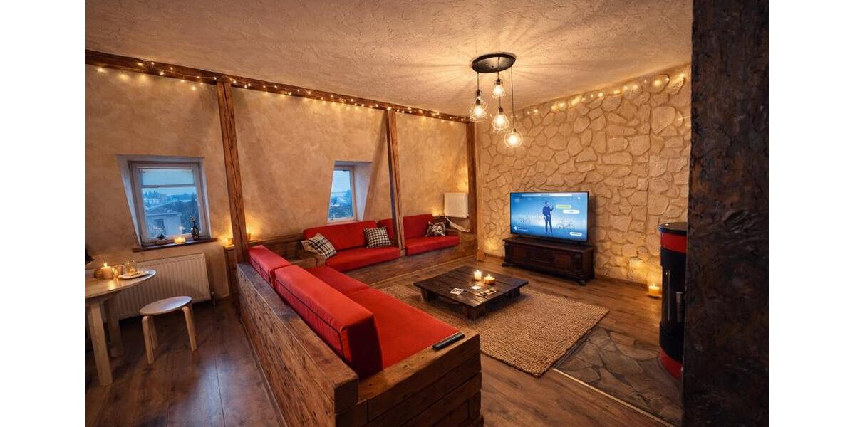 Dachgeschoßwohnung Plauen Altstadt - 5 Zimmer, 115 m&sup2;, 800&euro; | Angebot:25873364